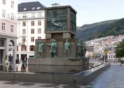 Sailors Monument Bergen